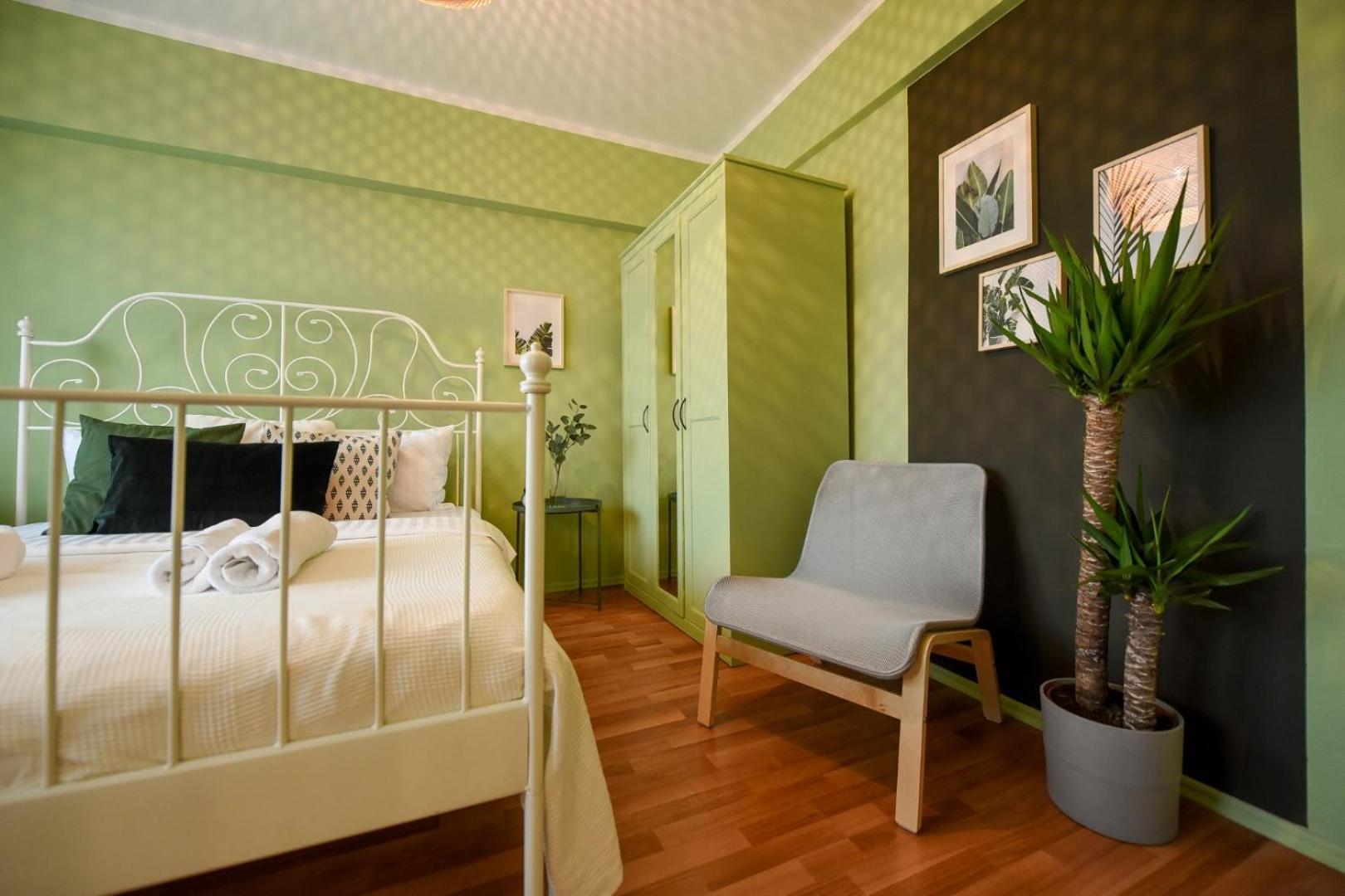 Chic Accommodation With Breathtaking Views Over Calea Victoriei - Your Central Heaven Boekarest Kamer foto