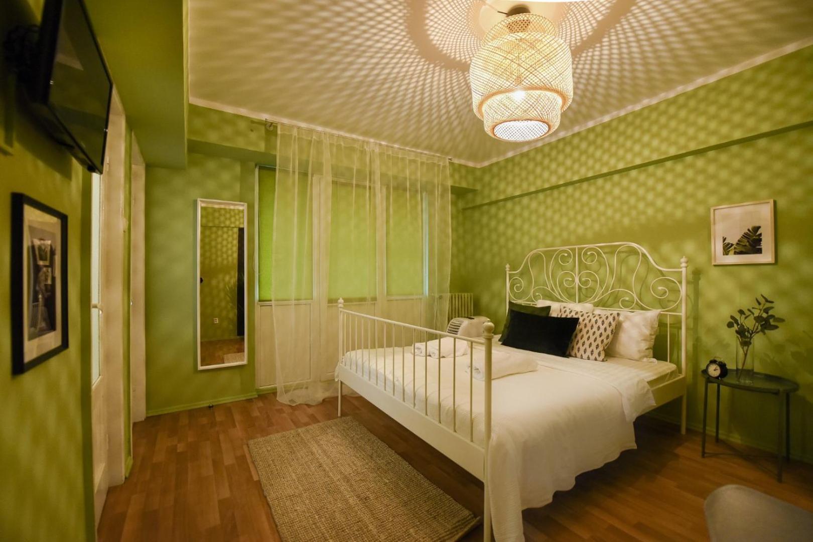 Chic Accommodation With Breathtaking Views Over Calea Victoriei - Your Central Heaven Boekarest Kamer foto